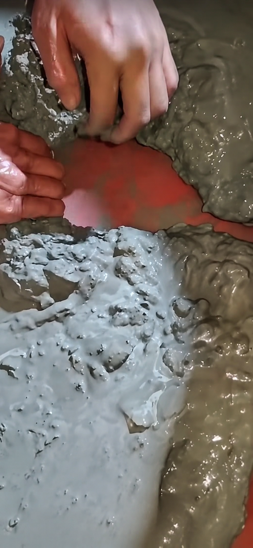 Demostración de cohesión y fluidez de concreto autocompactante